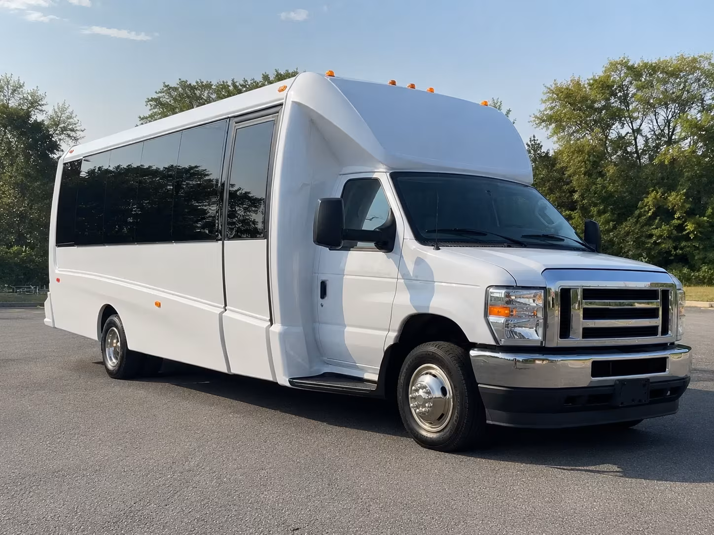 20 Passenger Party Bus Exterior
