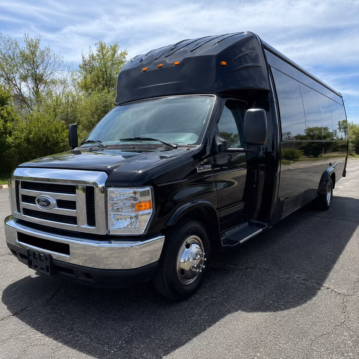 Houston Birthday, Sweet 16, & Quinceañera Transportation group transportation