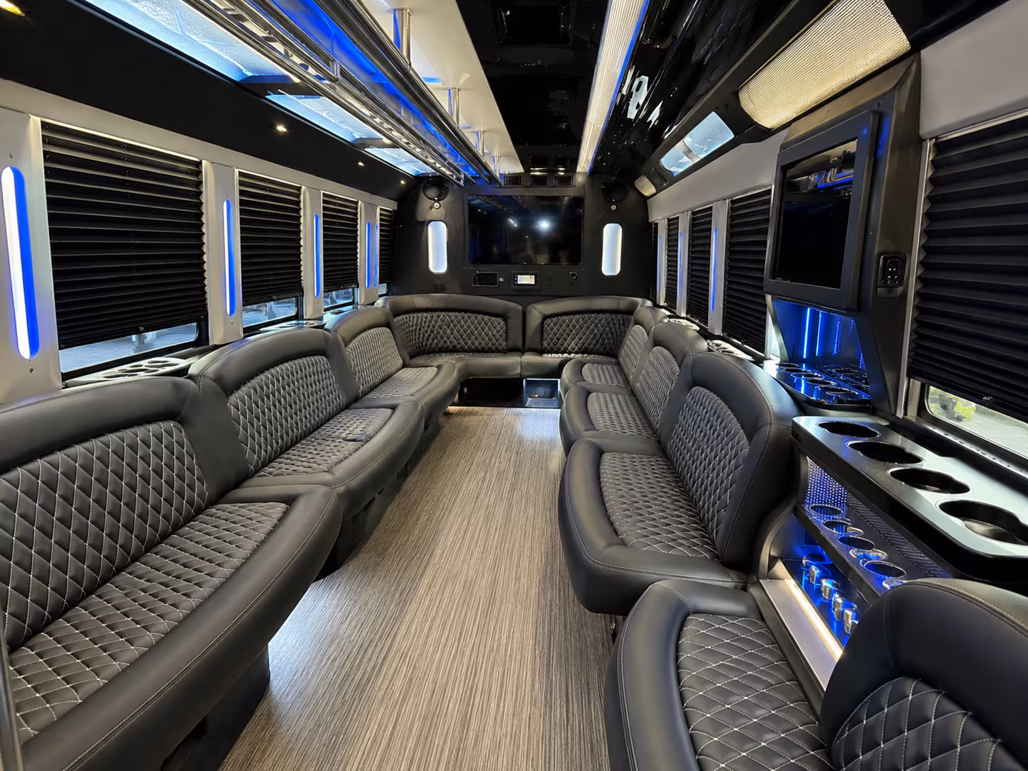 The Woodlands Winery Tour & Pub Crawl Transportation